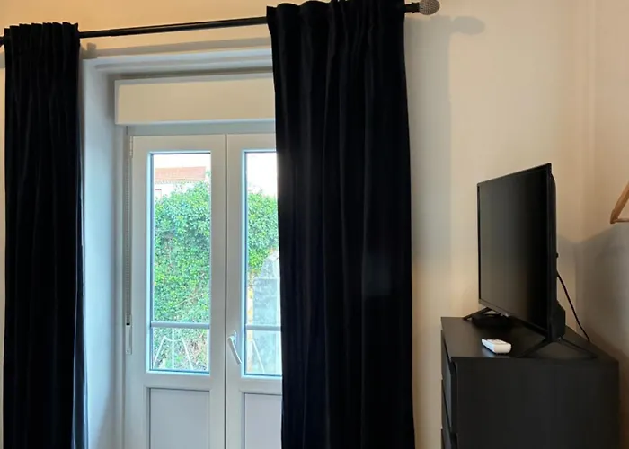 Modern Center Торреш-Ведраш